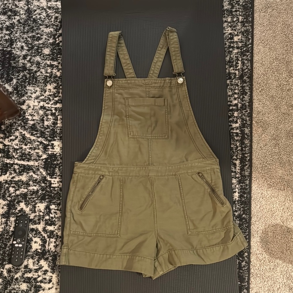 American Eagle Outfitters Green Overall Shorts